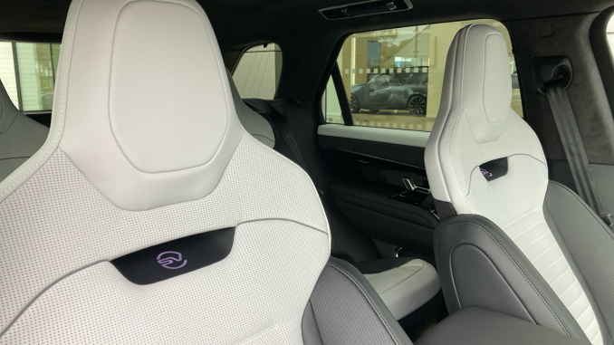 Land Rover Range Rover Sport 4.4 P635 V8 SV Ultimate Edition 5dr Auto Petrol Estate - Image 25